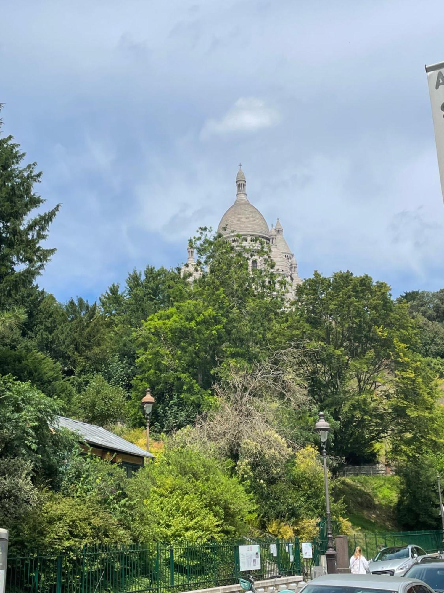 Au Bas De Montmartre ! Apartment ปารีส ภายนอก รูปภาพ