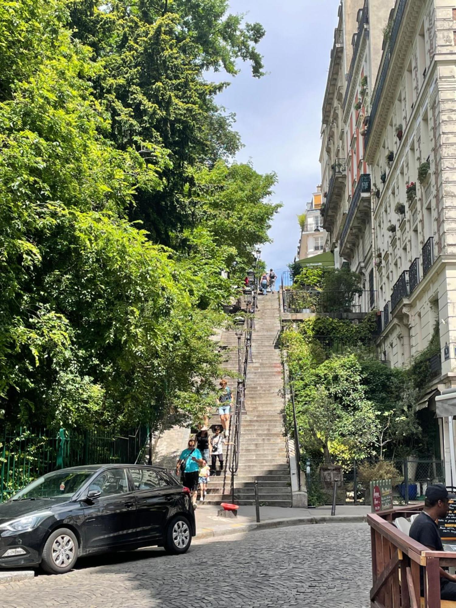 Au Bas De Montmartre ! Apartment ปารีส ภายนอก รูปภาพ