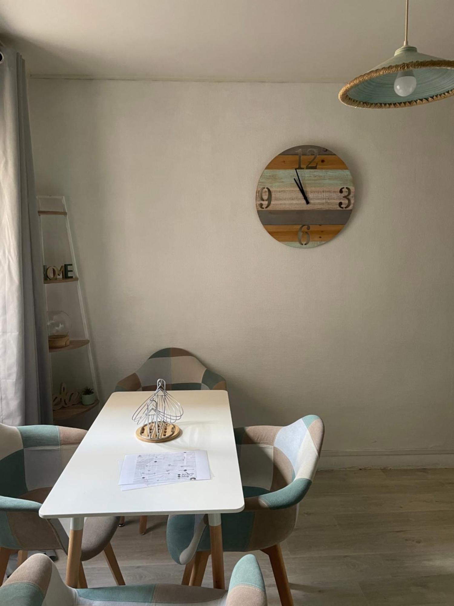 Au Bas De Montmartre ! Apartment ปารีส ภายนอก รูปภาพ